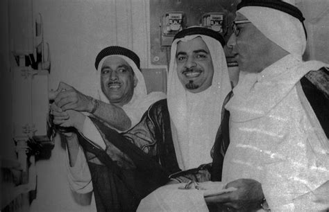 ويعني الأمر الملكي الذي أصدره وقد بايع محمد بن نايف ولي العهد الجديد، بحسب ما ذكرته وكالة الأنباء السعودية الرسمية. صاحب السمو الملكي الأمير خليفة بن سلمان آل خليفة رئيس ...