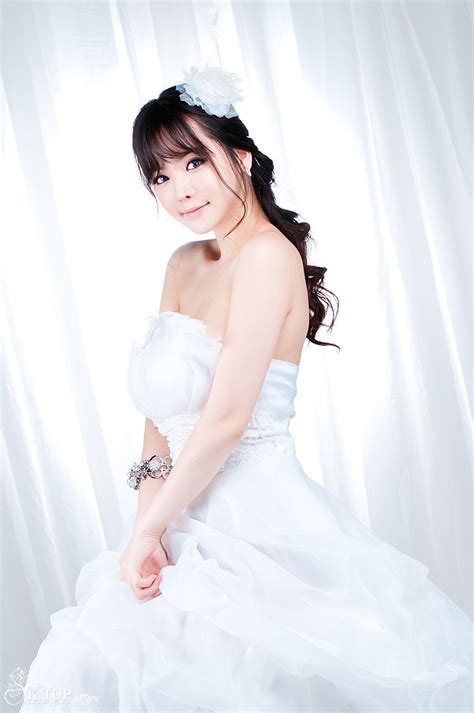 Park han byul (박한별)' photoshoot; Im Ji Hye in Wedding Dress | Korean Models Photos Gallery