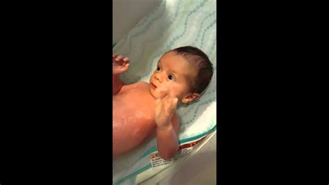 I bathe my two weeks old baby boy every evening. Baby boys bathtime! - YouTube