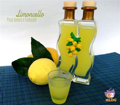 Io mi organizzo così, poco per volta travaso il liquido in una brocchetta, facendo un primo filtraggio con un colino a maglie strette. Il limoncello fatto in casa - la ricetta | Pane Amore e ...