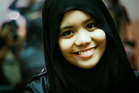 Untuk tahun ni, kita start release lagu raya dulu okay? Lagu Najwa Latif "Kosong" Tidak Sindir Sesiapa ~ Life in ...