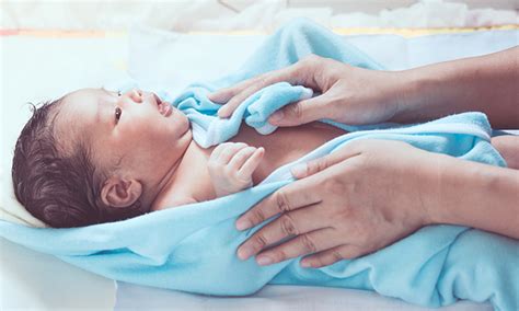 It's best not to bathe your baby straight after a feed or when they're hungry or tired. How to Bathe Your Newborn for the First Time | Pampers