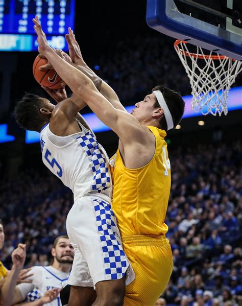 Just sat around and talked about it. College Basketball - UK Coasts to an 87-63 win over ...