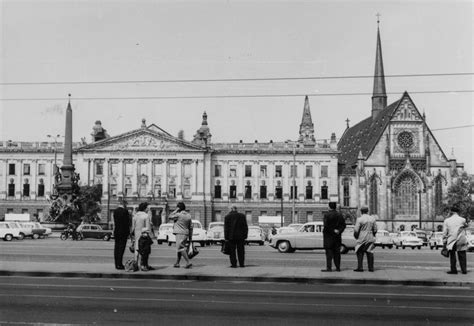 Its university, germany's second oldest, was founded in 1409; Leipzig-Lese | Dietrich Hartwig