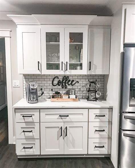 Kitchen cabinets all departments alexa skills amazon devices amazon fresh amazon global store amazon pantry amazon warehouse apps & games baby beauty black friday sale books car & motorbike cds & vinyl classical music. White Shaker Cabinets | Calcutta Laza Quartz Countertops ...