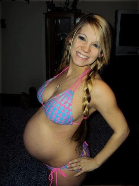 Amateur captures, selfies, vines, webcams real teen girls. Bikinis image by Mike Mathis on Glow | Pregnant women ...