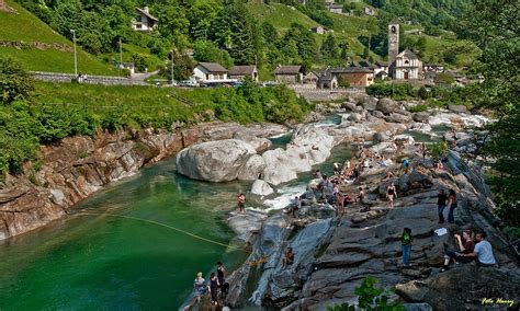 Im tessin treten erste flüsse über die ufer. Schönes Tessin,- Badewetter in Lavertezzo im Verzascatal ...