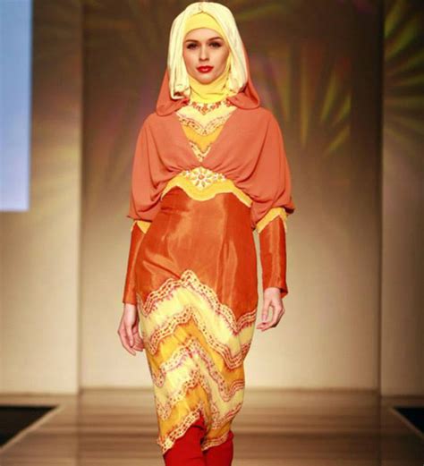 Hal tersebut membuat berbagai model baju wanita muslim yang terbaru telah menjadi slaah satu bagian terpenting dalam tren fashion. 18+ Desain Gambar Model Baju Sasirangan Batik Terbaru 2017