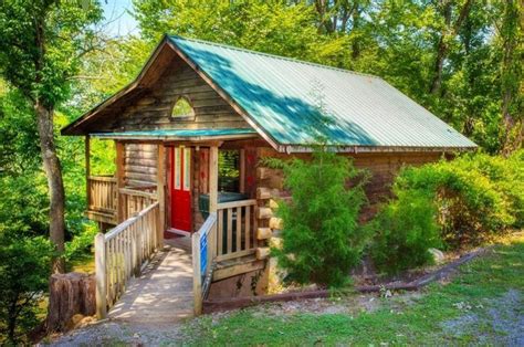 Our pigeon forge cabin rentals under $100 come with everything you need and more for a great vacation. Pigeon Forge Cabin Rentals Under $100 a Night in 2020 ...