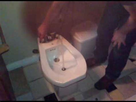 It is uncommon in many areas, especially if everyone is used. Bidet Proper use - YouTube