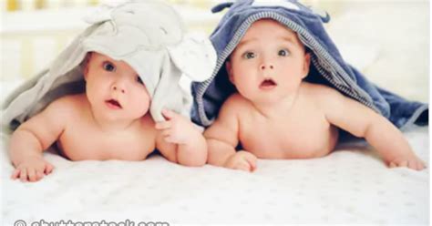 Seronok kalau dapat anak kembar! selalunya mama yang hamil kembar sering mengesyaki tanda hamil kembar sejak dari awal proses kehamilan. 5 Ciri Hamil Anak Kembar & Tanda Anak Anda Punya IQ Tinggi ...