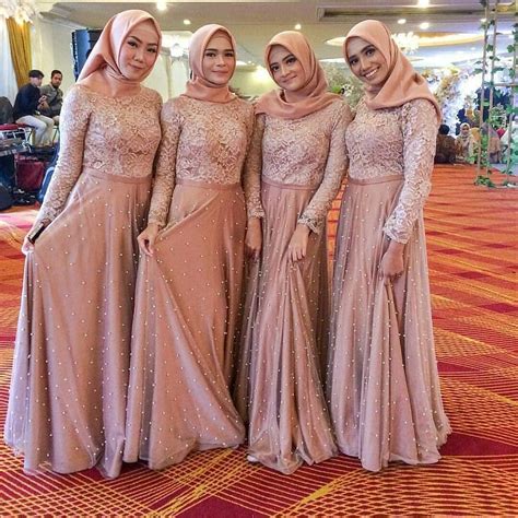 Model baju kondangan / inspirasi model gaun kondangan muslim simple elegan dans media : Trend Baju Kondangan Hijab Terbaru 2019, Cantik Nggak Pakai Ribet
