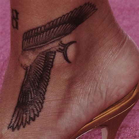So neck tattoo designs also come in different sizes and shapes. Rihanna ankle tattoo | Rihanna ankle tattoo, Rhianna ...