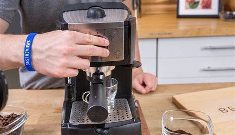 In a machine not much larger than a typical coffee maker, users get the choice between brewing a whole pot, or using a coffee pod to brew just a single cup. 5 Best Espresso Machines - Oct. 2018 - BestReviews