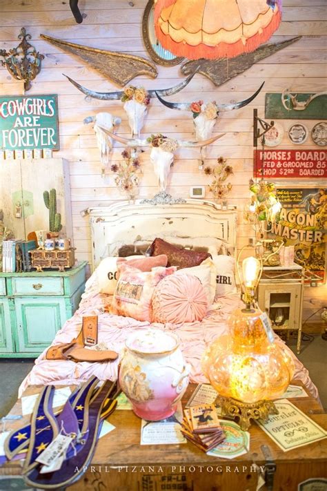 From interviews with the junk gypsies to the advice they'd give all teenage girls and diy crafting tutorials, don't miss our exclusive. Pin on Roommmm