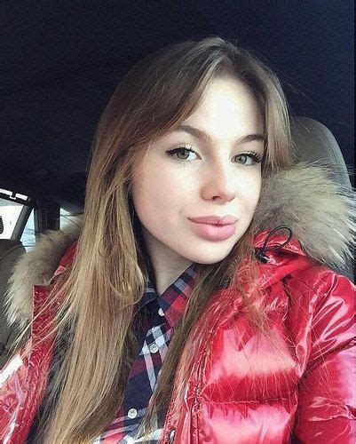 Young puffy ретвитнул(а) marcus rashford mbe. Fur hood | Puffy jacket, Fashion, Women