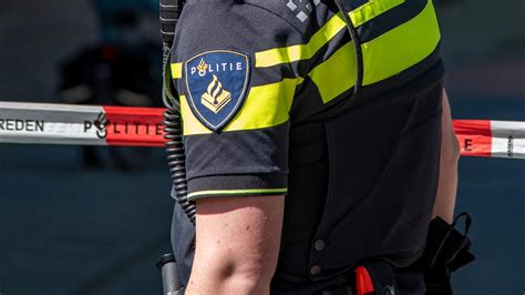 Officiële demonstratievideo van de basale reanimatie van een kind volgens de richtlijnen van de nederlandse reanimatie raad. Politie Zeeland boos op filmende omstanders tijdens ...