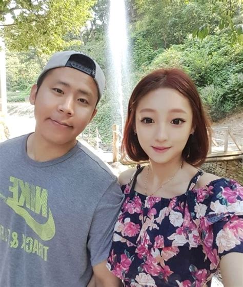 철구&지혜 전주 한옥마을에서 놀고 먹은 여행 브이로그ㅋㅋㅋ. 철구 지혜 이혼 (이거 보면 확신함) : 네이버 블로그