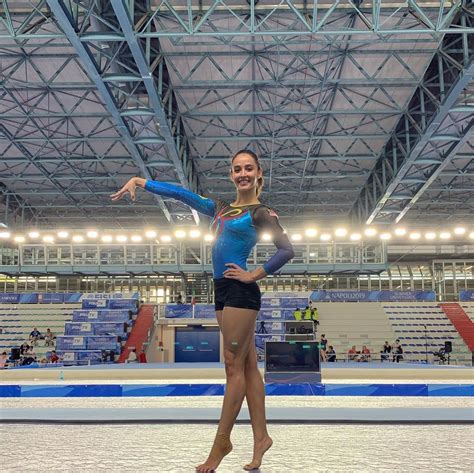 She took up gymnastics at age three and started to compete at national level competition sukma games. Farah Ann เทพธิดายิมนาสติก เจ้าของ 3 เหรียญทองซีเกมส์ 2019