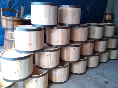 Cara mudah membuat toren air dari drum plastik bekas bahan: Penjual ember kayu, gentong kayu / barrel ( tahang )