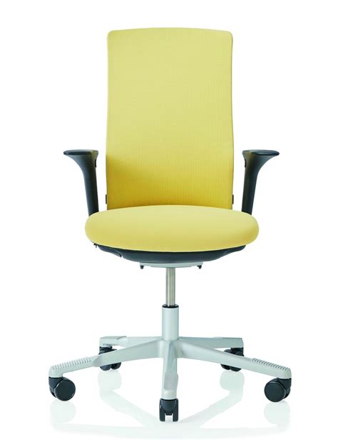 With the håg futu office chair you get the best of two worlds, with its advanced inner design based on håg's new håg inbalance technology and with its pure, cohesive lines. HAG Futu 1200-S Office Chair High Back Office Chair - WFH