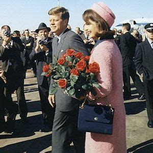 The pink channel suit is the most interesting character in this cold, featureless depiction of the first lady in the days after the kennedy assassination. Jackie Kennedy' s Pink Suit: The Story Behind The Outfit ...