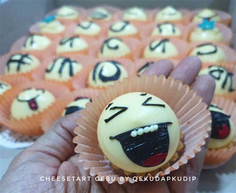 Putar cream cheese dan gula hingga berkrim. Cara Buat Cheese Tart Emoji - hybrid art