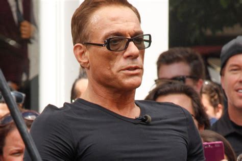 Do you like this video? Jean-Claude Van Damme geïnteresseerd in rol Silver Surfer