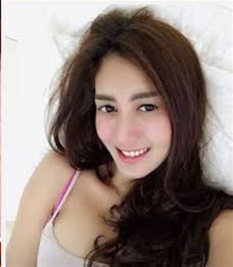 Jika videonya sudah berputar, tekan lama layar hp anda, maka akan muncul tombol download, lalu klik download, dan selesai. Cerita Sex Satu Ranjang Dengan Mama Tiri - PUTRI77