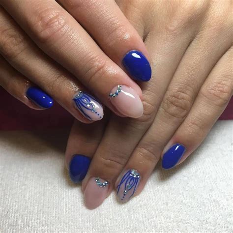 Colorear el príncipe azul es un valiente caballero. Pintado De Uñas De Principe Azul : Compre Fondo De Cabina ...