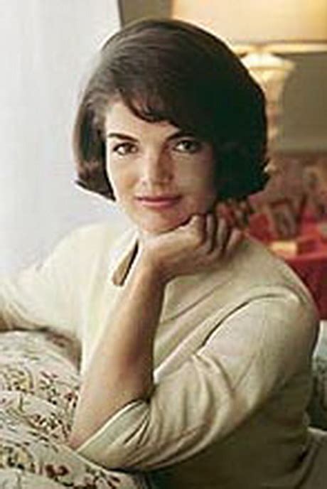 We discovered the french perfume that jackie kennedy wore in the … Jackie o hairstyles