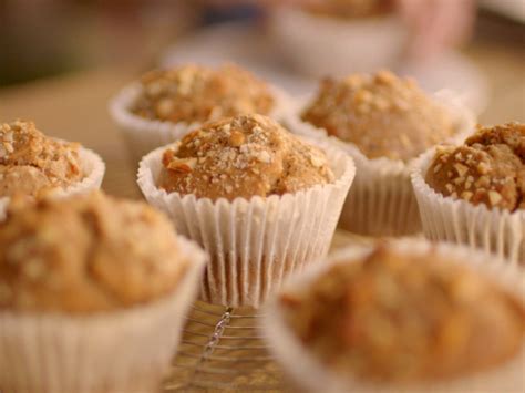 Let the cookies cool on the baking sheet for 10 minutes before eating. Tricia Yearwood Chai Cookies - Nowness Snipfeed : Chewy ...