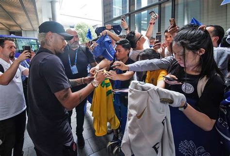 News the deal had gone through came on thursday, with the neymar: Barcelona transfer news: Chiefs want six players sold to ...