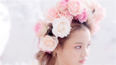 Angelique bebe (b3b3melody) english lyrics. Lee Hi Reveals Teaser for "Rose" | Soompi