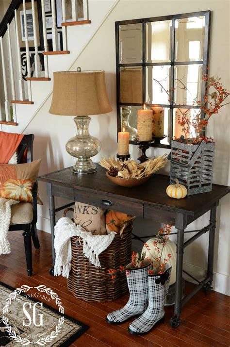 Farmhouse living room decorating ideas & update from creative green living. 23 Amazing Farmhouse Fall Decorating Ideas