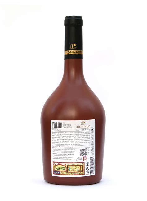 It shows a light straw color, aroma with predominance of tropical fruits, some citrus and mineral notes. 2018 Talha Premium Tinto - Vinho de Talha Artesanal ...