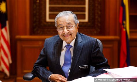 Mahathir mohamad (born mahathir a/l iskandar kutty; Mahathir mahu terus wakili Melayu, takkan sertai DAP