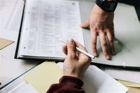 The patient account representative's responsibilities include liaising with medical insurance providers to resolve payment issues, assisting patients in understanding medical insurance benefits, and processing patient refunds. Account Director Job Description Sample Template ...