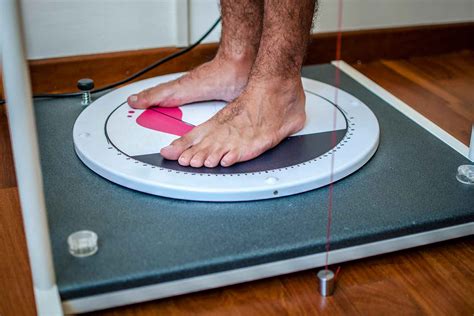 Saat ini anda telah dapat menghitung berat badan ideal yang anda miliki, namun apakah berarti bila kita. Berat Badan Ideal: Cara Hitung Menggunakan Kalkulator BMI ...