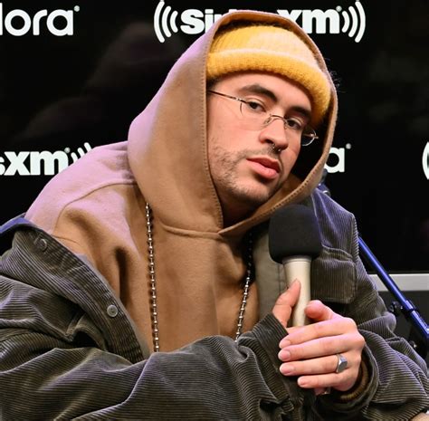 Así suena la nueva canción de bad bunny y rosalía: Bad Bunny, favorito para el nuevo apartado latino de los ...