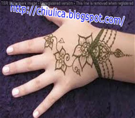 Belajar henna dengan menggunakan alat bantu kertas dapat memudahkan kita , khususnya para pemula agar bisa membuat. 40+ Gambar Henna Untuk Kaki Simple Paling Modern Dan Nyaman