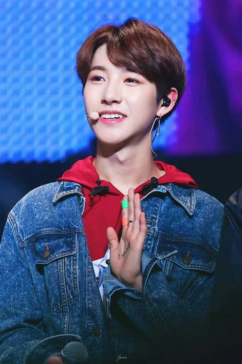 Huang renjun, referred to as renjun, is a chinese singer born in jilin on march 23, 2000. Renjun (Dengan gambar) | Nct, Fandom, Entertainment