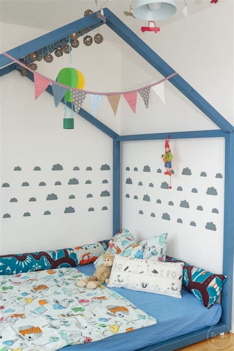 Also musste ein neues kinderbett her. Kinderbett selber bauen: XXL-Hausbett Bauanleitung ...