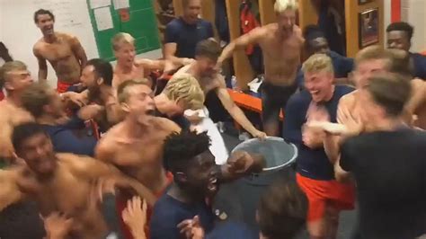 The fastest downloads at the smallest size. Syracuse Soccer Team Pulls Off Epic Locker Room Trick ...