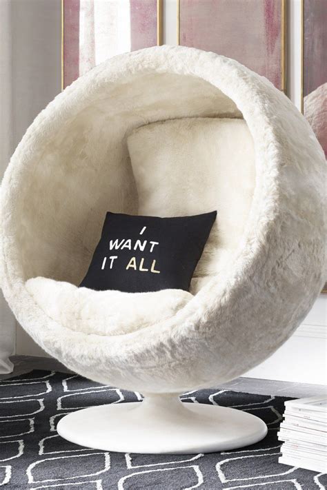 Arne jacobsen, egg lounge chair, originally designed in 1958 for sas royal hotel, copenhagen. reading chair amazon teenage hangout spots sunroom ...