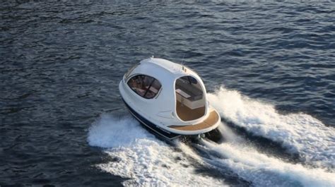 Better comfort in comparison to the hostel and a lower cost in in moscow they have appeared recently and there are now 9 pieces. MOTEURS: Le Jet Capsule Yacht | E-TV