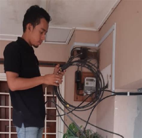 Tnb menerusi kenyataan rasmi di facebooknya berkata, bekalan elektrik yang disalurkan didapati teratur dan dipasang dengan meter tnb. Permohonan Meter TNB Puchong