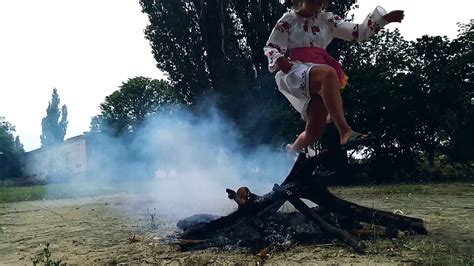 В славный летний праздник ивана купала желаем вам укрепить свое здоровьем бодрым купанием, оградить дом от неприятностей душистым венком из собранных трав и быть в достатке и благополучии, даже если не удастся отыскать цветущий папоротник! Поздравление с праздником Ивана Купала от ДК с. Шипка - YouTube