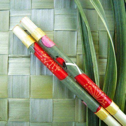 Remember to keep your hand loose but still maintain good control over that chopstick. Do You Have a Set of "Good" Chopsticks? | Best chopsticks, Chopsticks, Using chopsticks