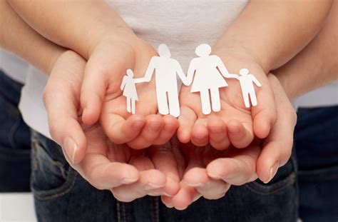 Les allocations familiales sont destinées à compenser une partie des frais engendrés par un ou plusieurs enfants. Adoption tax credit will remain after changes to tax bill ...